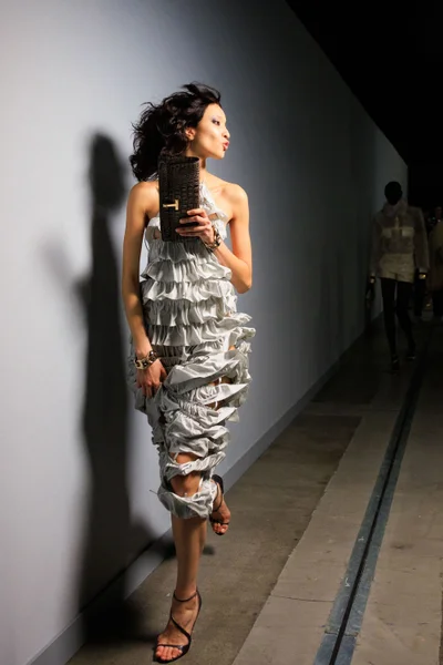 Look 13